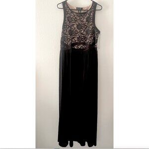 Candalite Maxi Black with nude underlay top Long dress size L